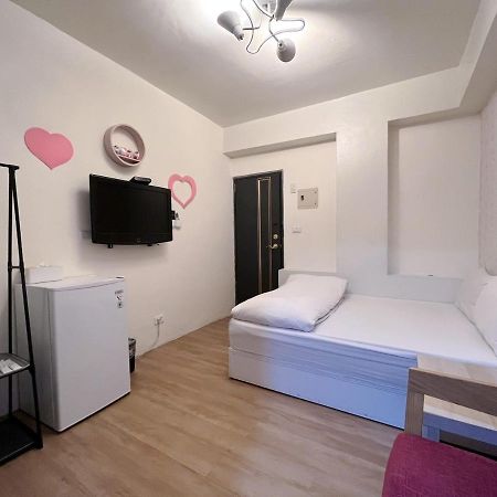 Fengchia Fun House Apartment Taichung Luaran gambar