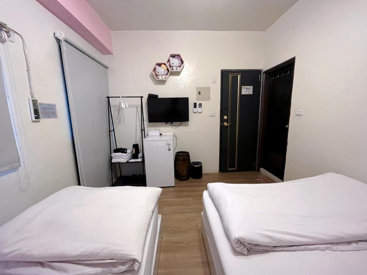 Fengchia Fun House Apartment Taichung Luaran gambar
