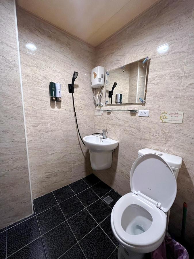 Fengchia Fun House Apartment Taichung Luaran gambar