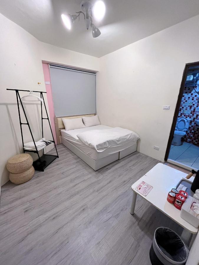 Fengchia Fun House Apartment Taichung Luaran gambar