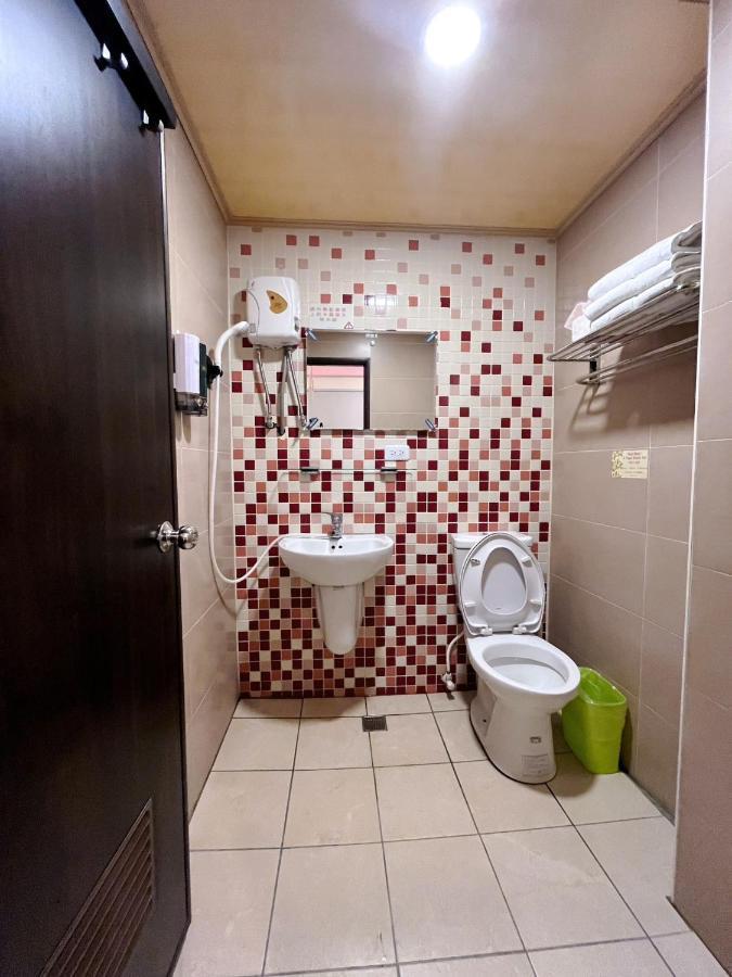 Fengchia Fun House Apartment Taichung Luaran gambar