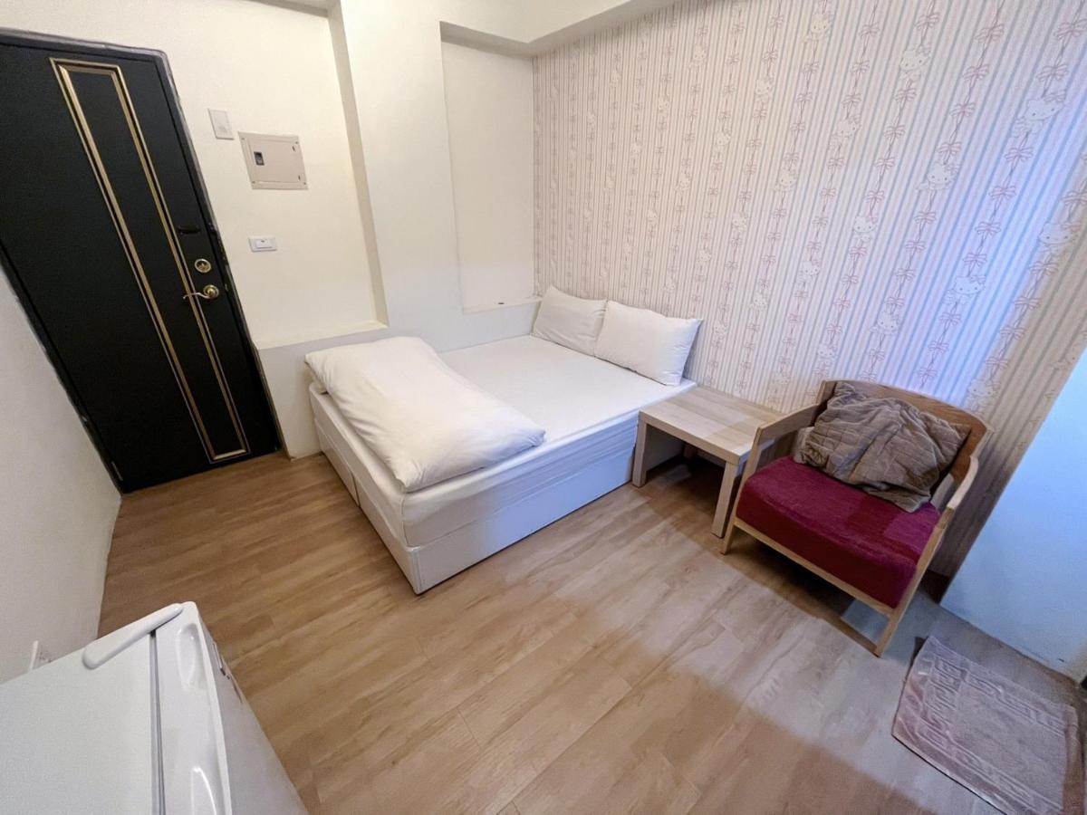 Fengchia Fun House Apartment Taichung Luaran gambar
